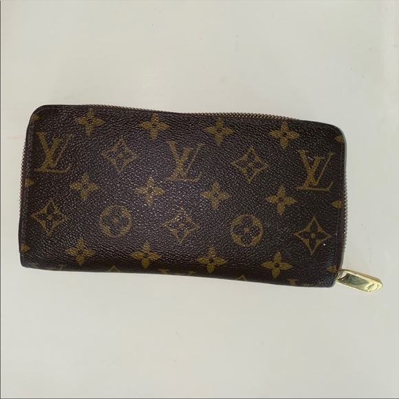 Louis Vuitton Monogram Zippy Wallet - Picture 3 of 4
